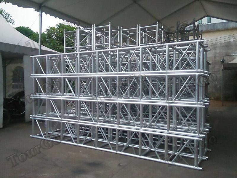 spigot-truss