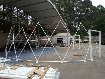 Geodesic-Dome-Tent