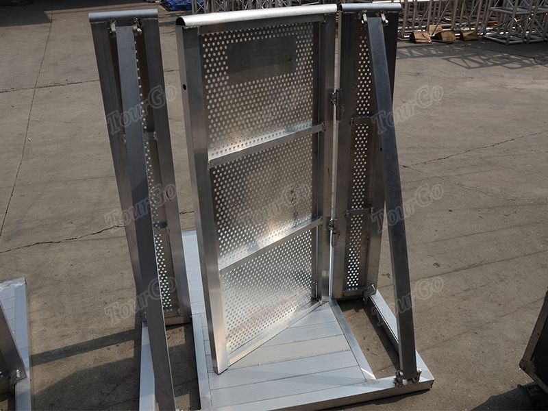 STAGE-BARRIER-GATE
