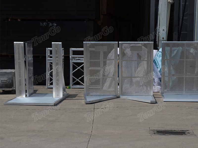 STAGE-BARRIER-GATE