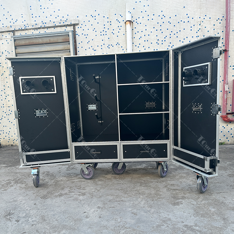 Equestrian Tack Lockers Flight Cases