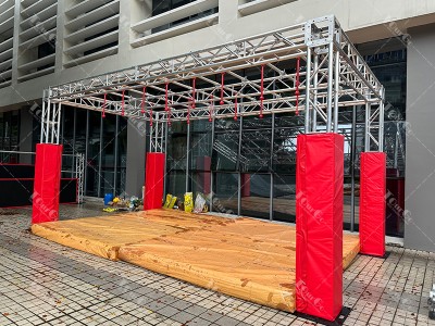 2025 UIPM World Modern Pentathlon OCR Training Obstacles UIPM Obstacles Swinging Globes