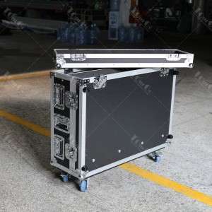 Allen & Heath SQ7 mixer flight case