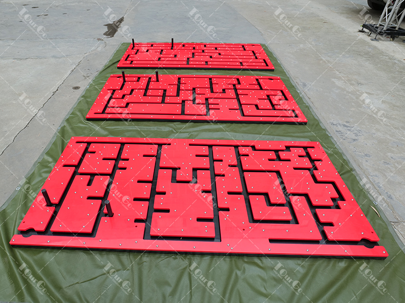 peg maze wall