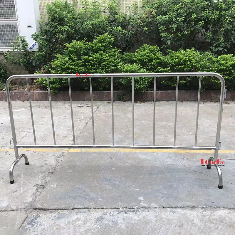 High Quality Temporary Safety Police Barriers Pedestrian Crowd Control Steel Barricade for Sale