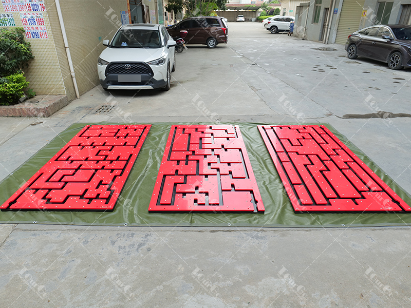 peg maze wall