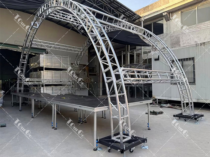 Curved Roof Truss