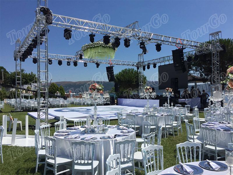Lighting-Truss-Tent