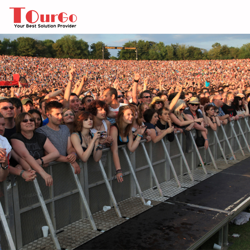 https://www.tourgosolution.com/stage-barriers