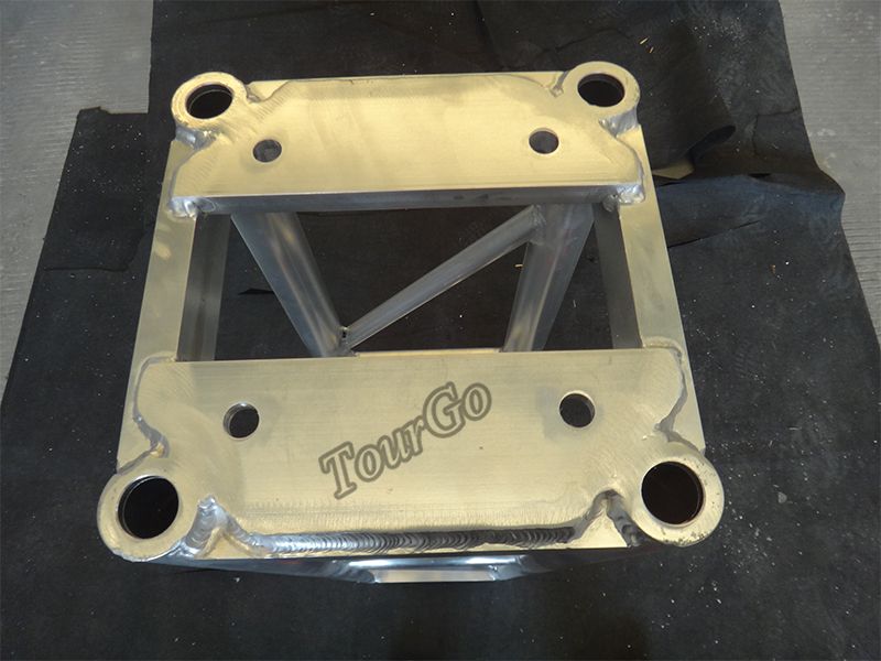 Tomcat Truss