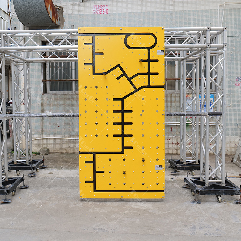 peg maze wall