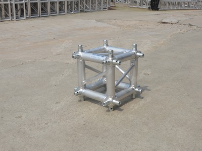 f34-truss-corner