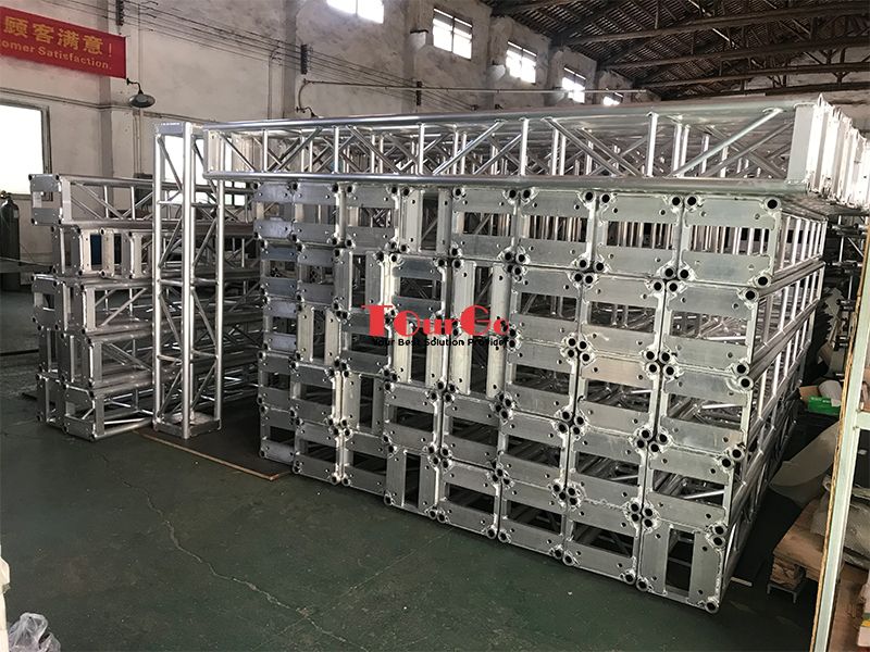 Ninja Warrior Training Equipment and Aluminum Truss Shipment