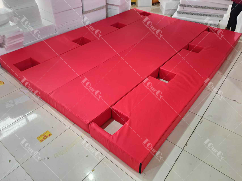 Outdoor Safety Crash Mats for UIPM Obstacle Steps